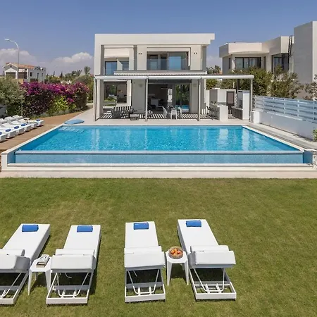 Jojo Seafront Villa Ayia Napa